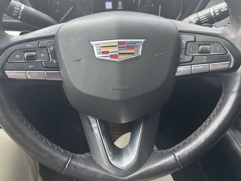 Used 2022 Cadillac XT4 Premium Luxury w/ Sun And Sound Package AWD/4WD image 12