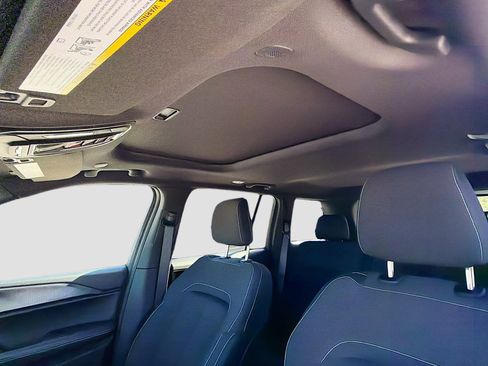 Used 2025 Jeep Grand Cherokee Laredo X image 24