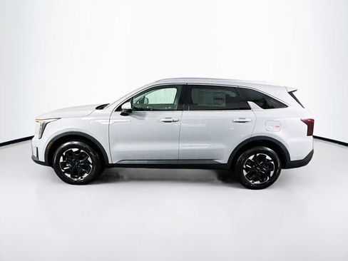 New 2026 Kia Sorento S image 8