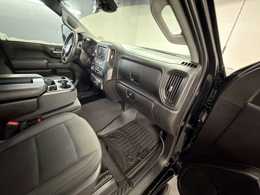 Certified 2024 Chevrolet Silverado 2500 Custom w/ Custom Value Package AWD/4WD image 27