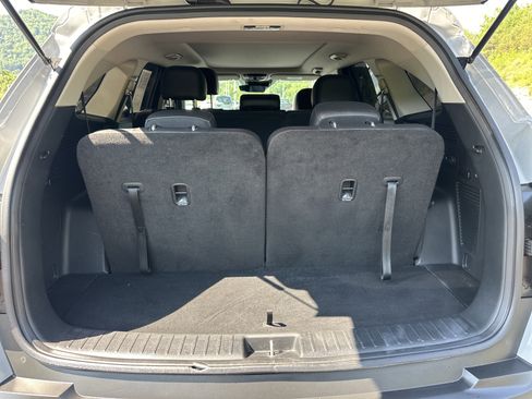 Used 2023 Kia Sorento S w/ Panoramic Sunroof Package AWD/4WD image 4