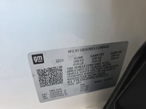Used 2024 Chevrolet Trax RS w/ Driver Confidence Package FWD image 34