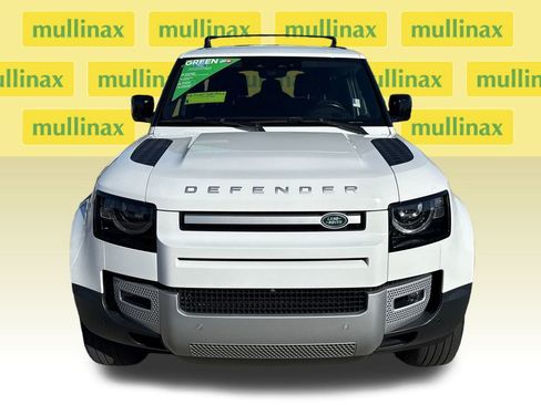 Used 2022 Land Rover Defender 90 image 9