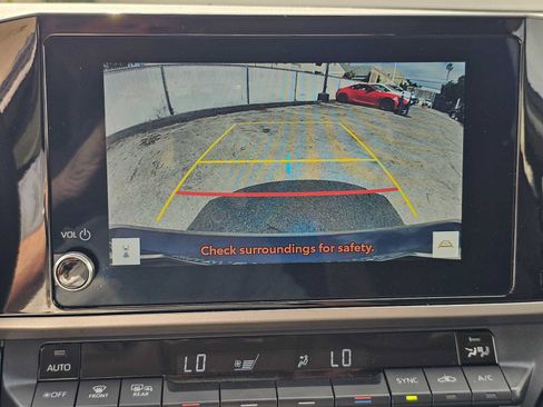 Used 2025 Toyota Camry LE FWD image 27
