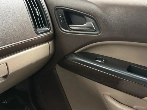 Used 2016 GMC Canyon SLE w/ SLE Convenience Package AWD/4WD image 16