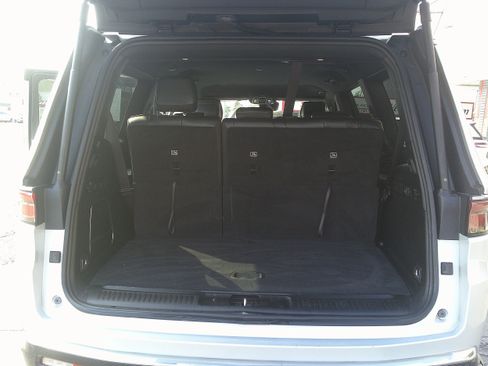 Used 2023 Jeep Wagoneer 4WD image 17
