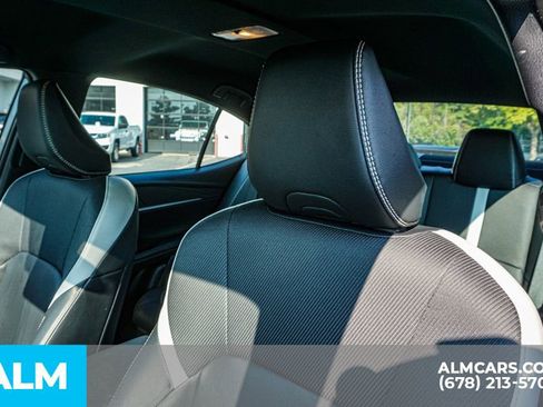 Used 2025 Toyota Camry SE image 18