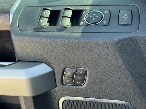 Used 2022 Ford F250 Lariat w/ Tremor Off-Road Package image 27