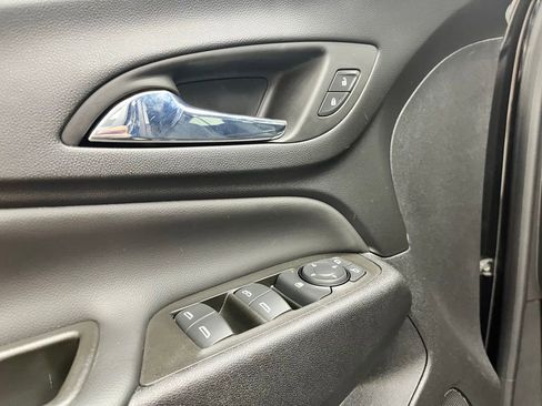 Used 2023 Chevrolet Equinox LT AWD/4WD image 17