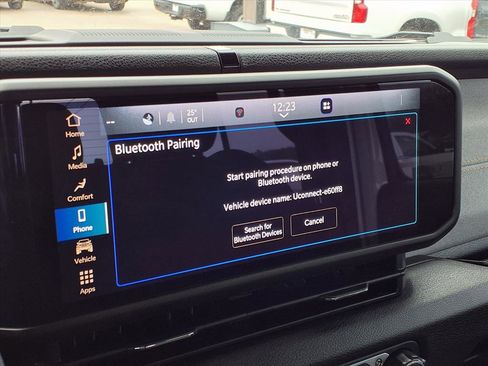 Used 2025 Jeep Gladiator Sport image 6