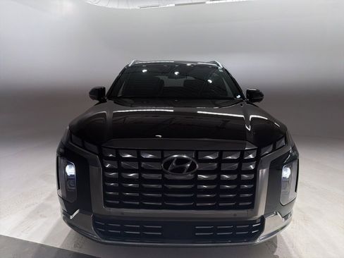 Used 2024 Hyundai Palisade Calligraphy image 2