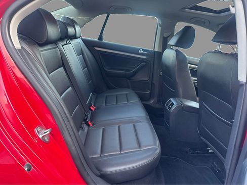 Used 2010 Volkswagen Jetta Limited Edition FWD image 26