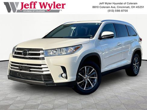 Used 2019 Toyota Highlander XLE w/ Protection Package #3 FWD image 1