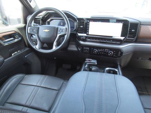 Certified 2024 Chevrolet Silverado 1500 High Country w/ High Country Premium Package AWD/4WD image 13