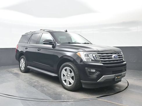 Used 2020 Ford Expedition XLT w/ Equipment Group 202A RWD image 9