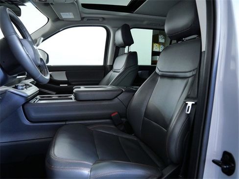 Certified 2025 Ford Expedition Max Active image 18