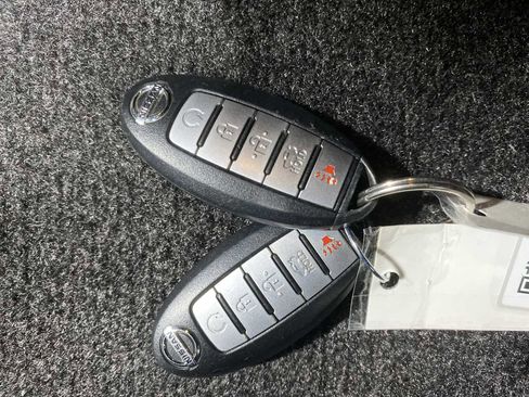 Used 2017 Nissan Altima 2.5 SR w/ Midnight Edition Package image 20