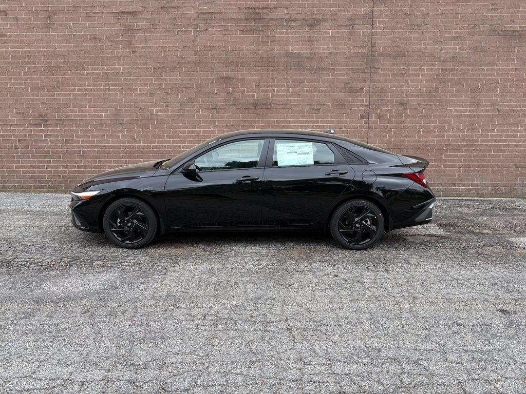 New 2026 Hyundai Elantra Sport FWD image 2