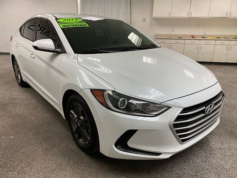 Used 2018 Hyundai Elantra SEL image 3