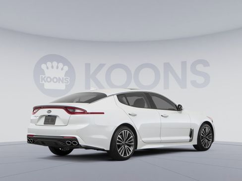 Used 2018 Kia Stinger Premium RWD image 4