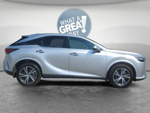 Used 2023 Lexus RX 350 Premium w/ Accessory Package AWD/4WD image 2