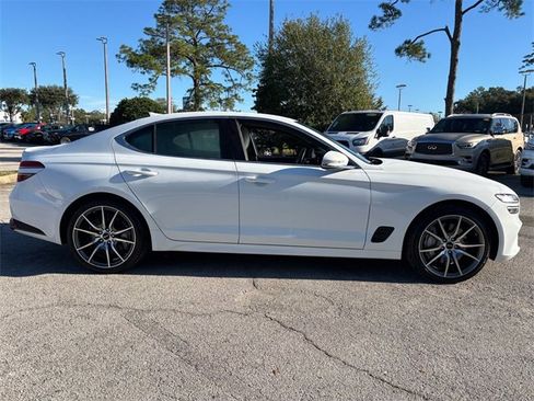Used 2024 Genesis G70 2.5T image 7