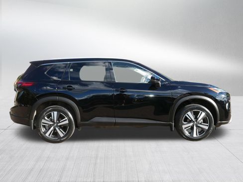Certified 2025 Nissan Rogue SL w/ SL Premium Package AWD/4WD image 8