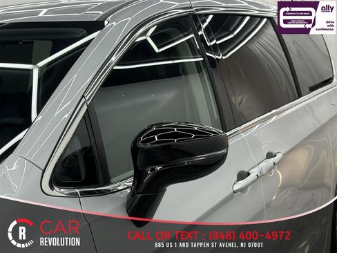 Used 2024 Chrysler Pacifica Touring-L FWD image 46