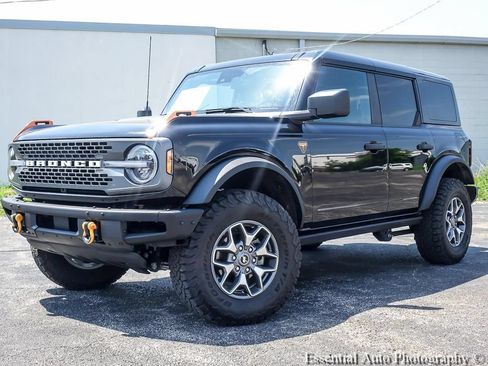 Used 2024 Ford Bronco Badlands AWD/4WD image 2