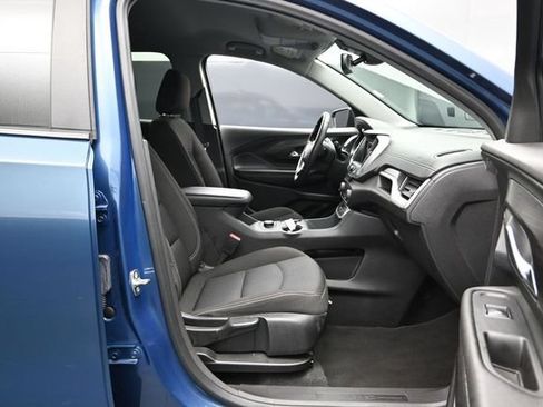 Used 2024 GMC Terrain SLE AWD/4WD image 25