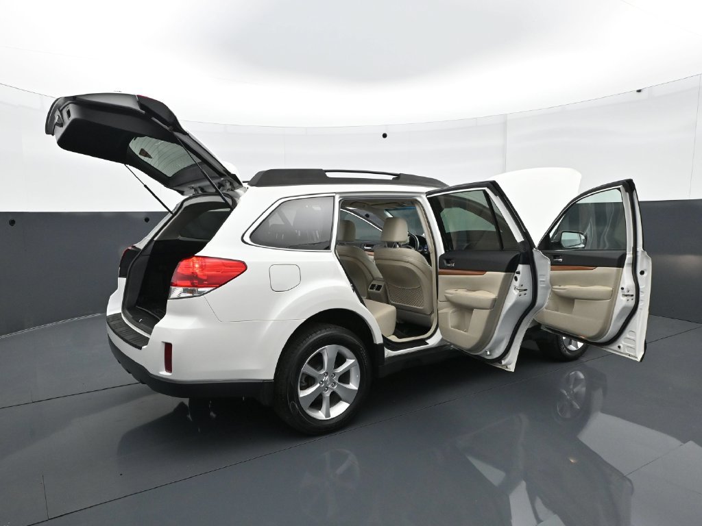 Used 2013 Subaru Outback 2.5i Limited AWD/4WD image 42