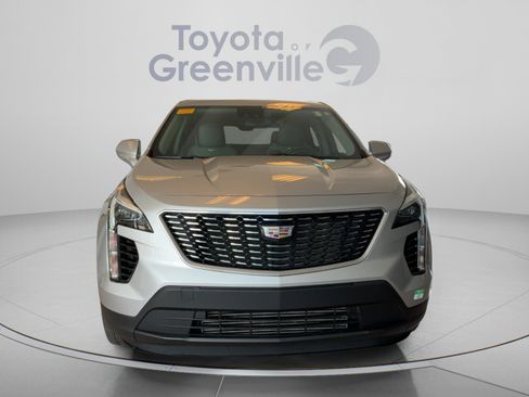 Used 2021 Cadillac XT4 Luxury w/ Cold Weather Package FWD image 9