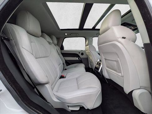 Used 2014 Land Rover Range Rover Sport HSE image 21