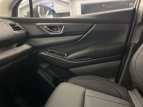 Used 2025 Subaru Ascent Limited image 12