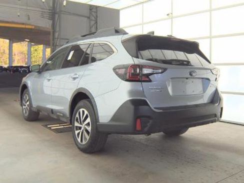 Used 2021 Subaru Outback Premium w/ Popular Package #1 AWD/4WD image 3
