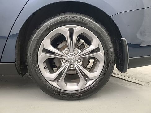 Used 2024 Honda Accord EX image 10