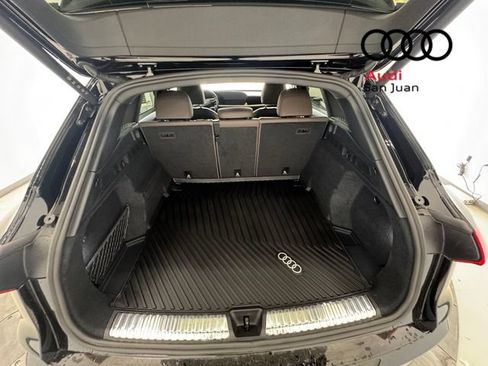 Used 2025 Audi Q5 Premium w/ Convenience Package AWD/4WD image 11
