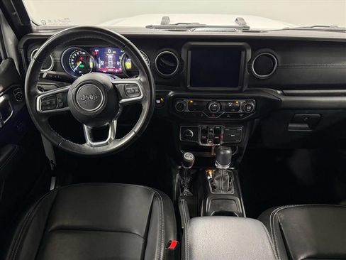 Used 2022 Jeep Wrangler Unlimited Sahara image 13