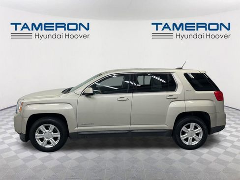 Used 2015 GMC Terrain SLE FWD image 2