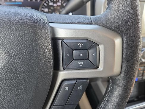 Used 2021 Ford F250 Lariat w/ Lariat Ultimate Package AWD/4WD image 18