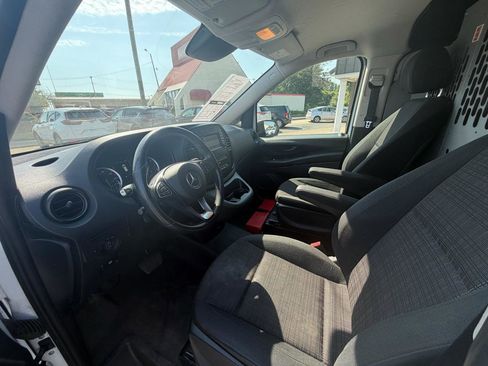 Used 2020 Mercedes-Benz Metris image 9