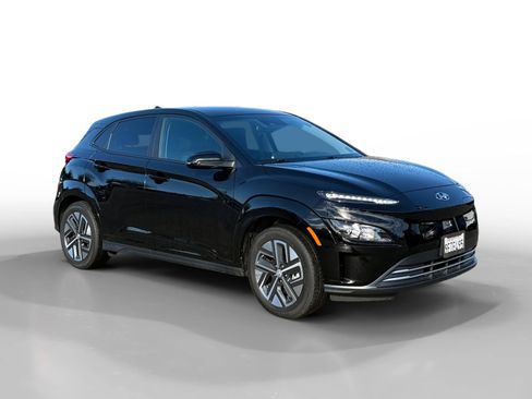 Certified 2023 Hyundai Kona SE image 7