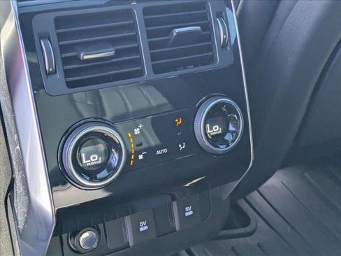 Used 2021 Land Rover Range Rover Sport HSE Silver Edition image 18