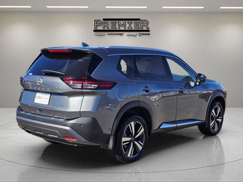 Used 2023 Nissan Rogue SL w/ SL Premium Package image 8