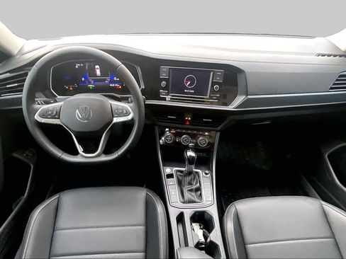 Used 2024 Volkswagen Jetta SE w/ Panoramic Sunroof Package FWD image 16