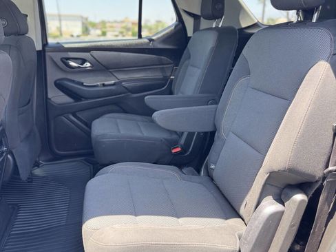 Used 2018 Chevrolet Traverse LT FWD image 14