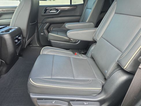 Used 2026 GMC Yukon Elevation AWD/4WD image 17