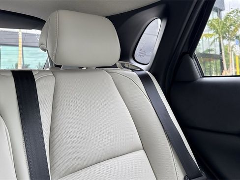 Used 2024 MAZDA CX-30 AWD 2.5 S w/ Premium Package image 20