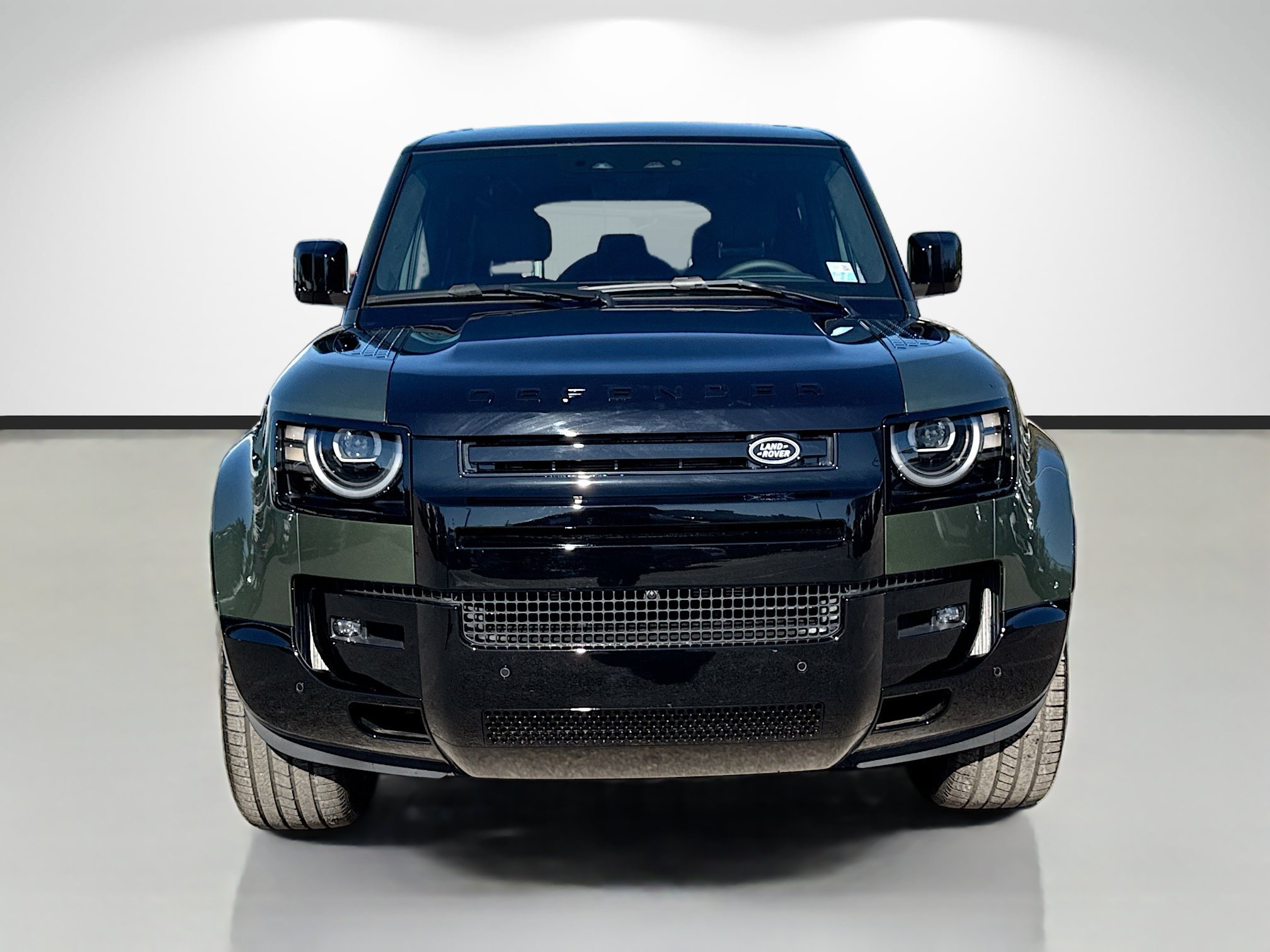 New 2026 Land Rover Defender 110 X AWD/4WD image 8