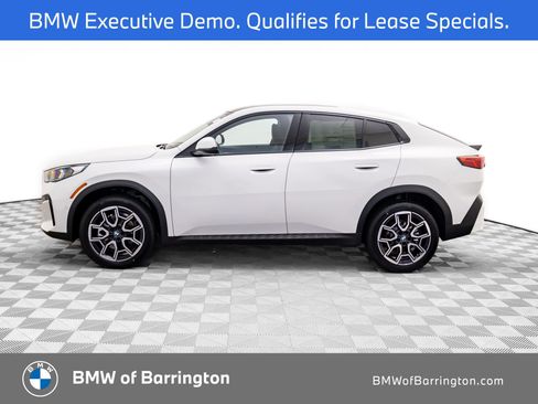 New 2026 BMW X2 xDrive28i w/ Technology Package AWD/4WD image 2